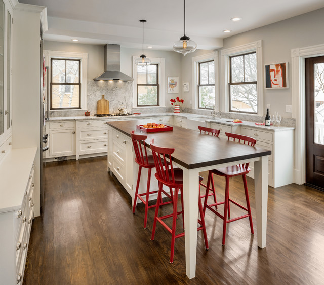 Newton Kitchen Makeover Clásico renovado Cocina Boston de Red