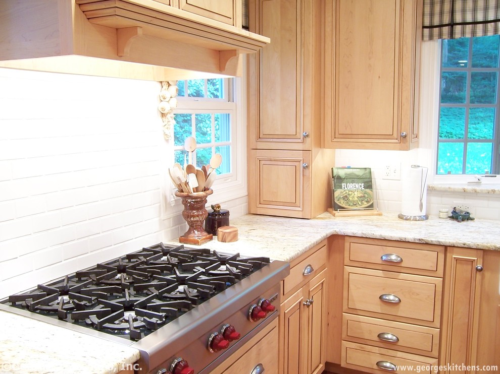 Elegant kitchen photo in Philadelphia