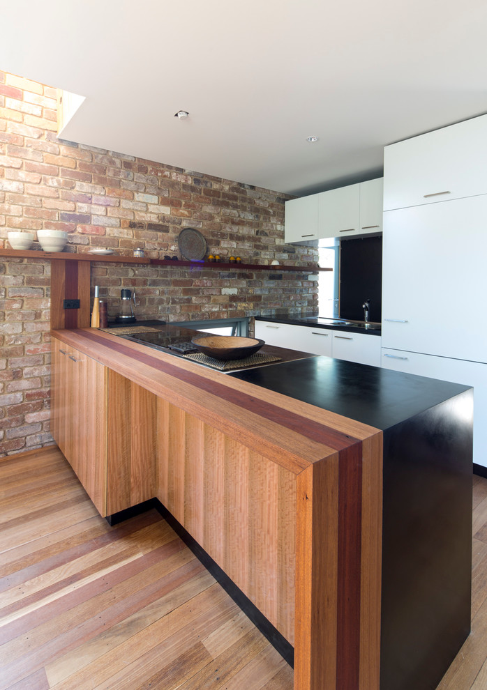 Inspiration for a contemporary kitchen remodel in Sydney