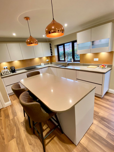 Nobilia Alpine White Kitchen - Contemporary - Kitchen - Sussex - by ...
