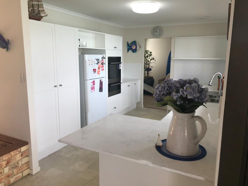 Noosa Facelift - Kitchen - Brisbane - by Utopia Kitchens & Living | Houzz