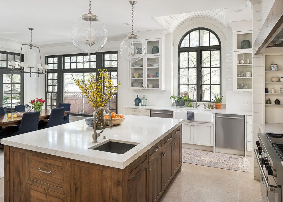 Large traditional kitchen in Chicago.
