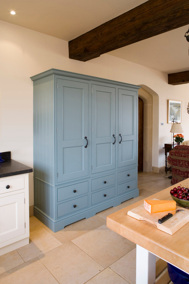 Inspiration for a farmhouse kitchen remodel in Oxfordshire
