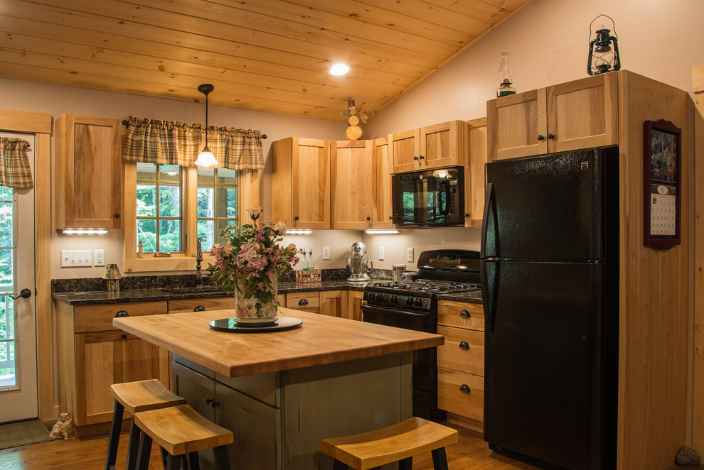 Nottingham, NH - Farmhouse - Kitchen - Manchester - by ...