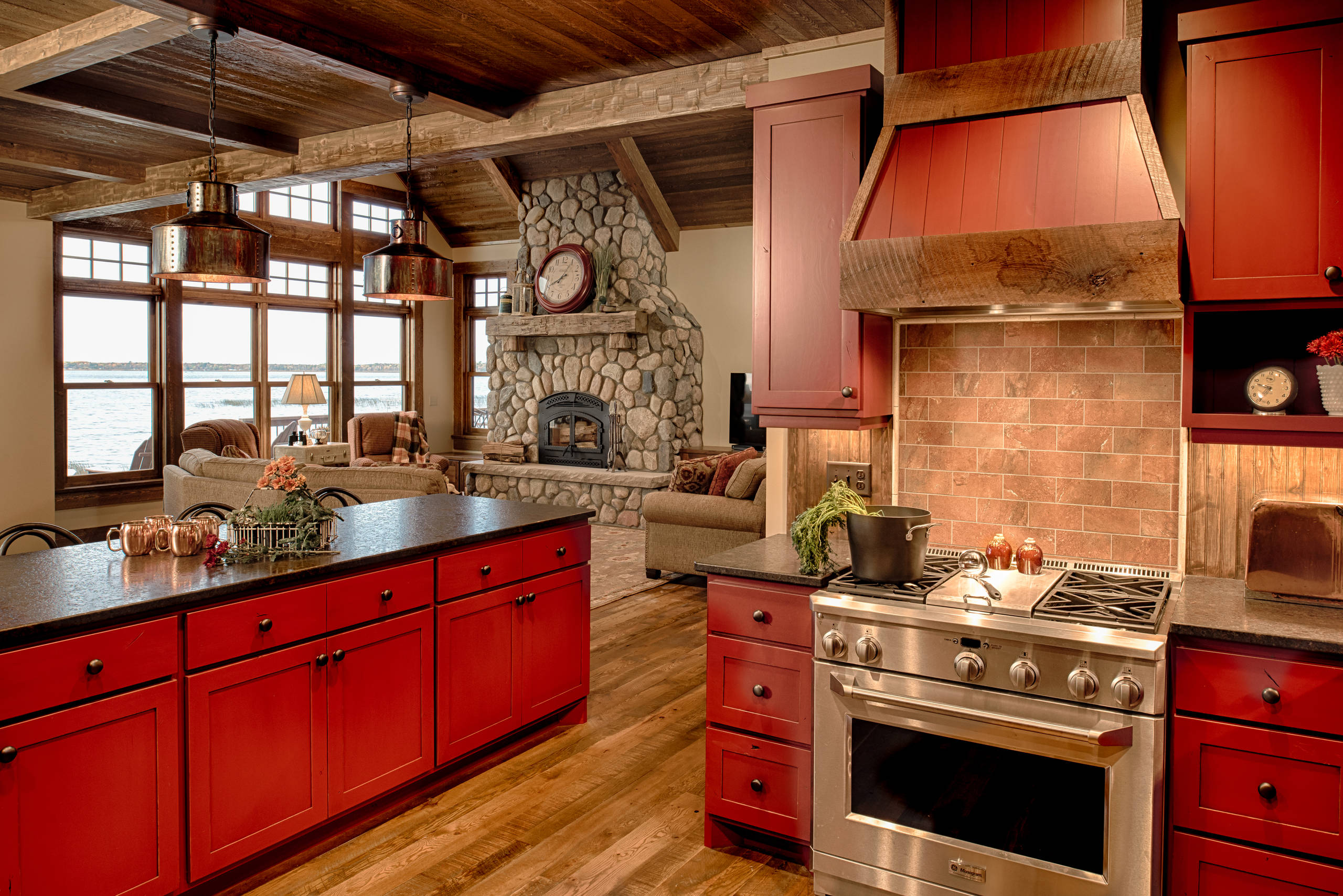 Red kitchen ideas – cabinets and details in shades from rust to scarlet