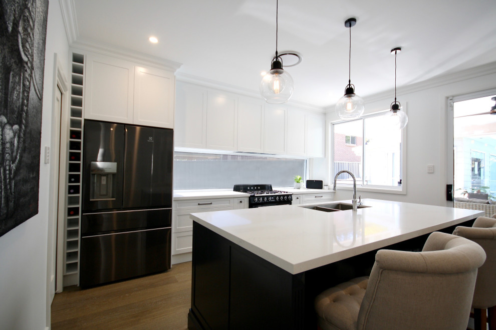 OAKLAND RESIDENCE Transitional Kitchen Sydney by Kitchens by