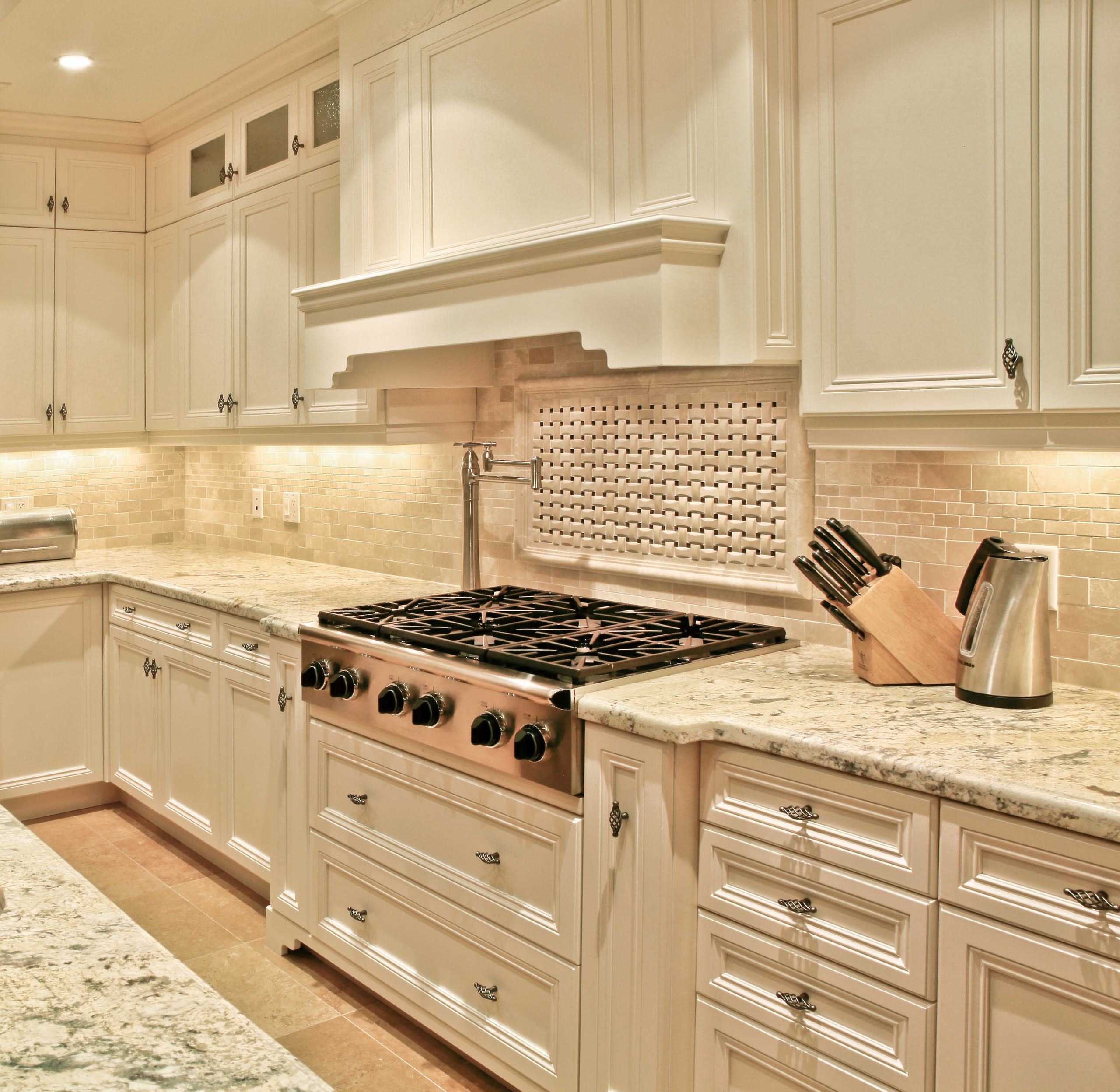 Traditional off white kitchen cabinets