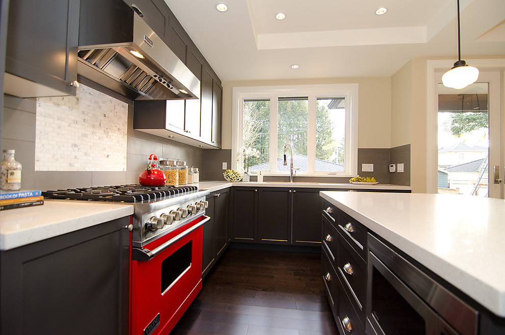 Photo of a contemporary kitchen in Vancouver with coloured appliances.
