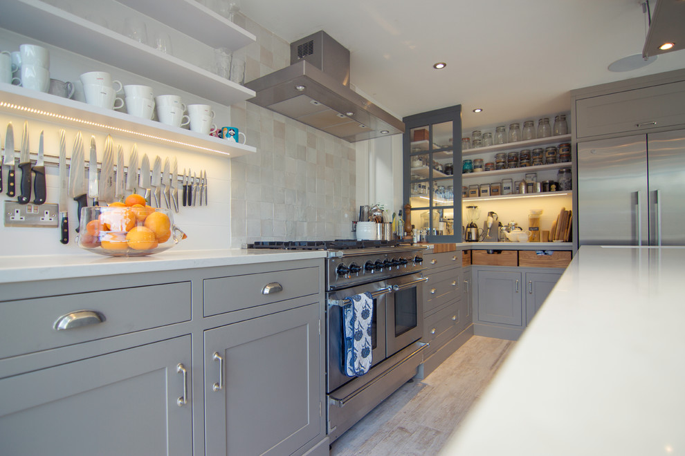Inspiration for a classic kitchen in Buckinghamshire.