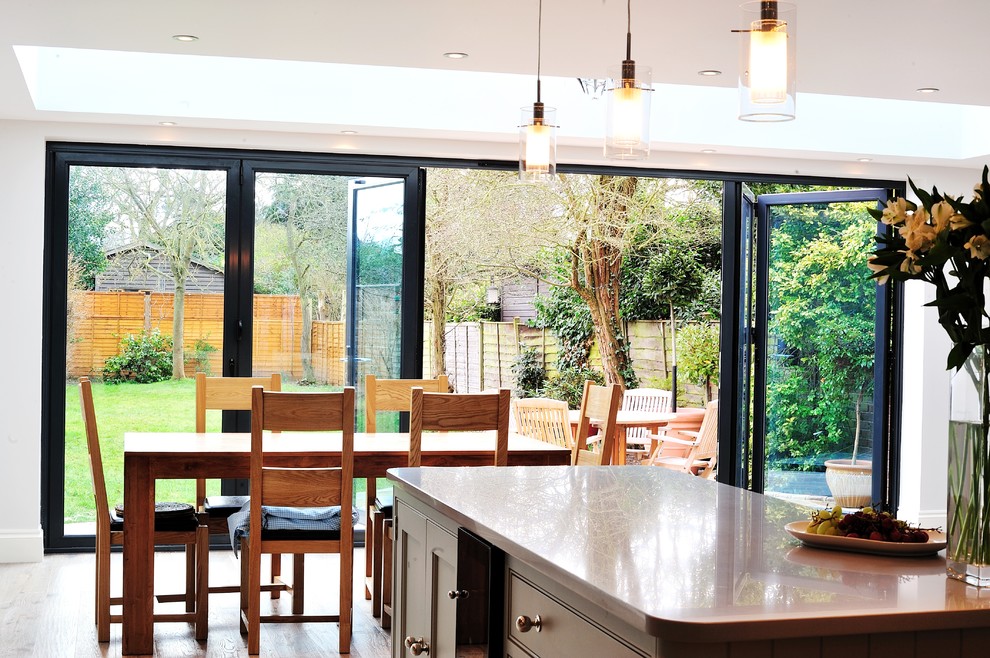 Inspiration for a kitchen remodel in Surrey