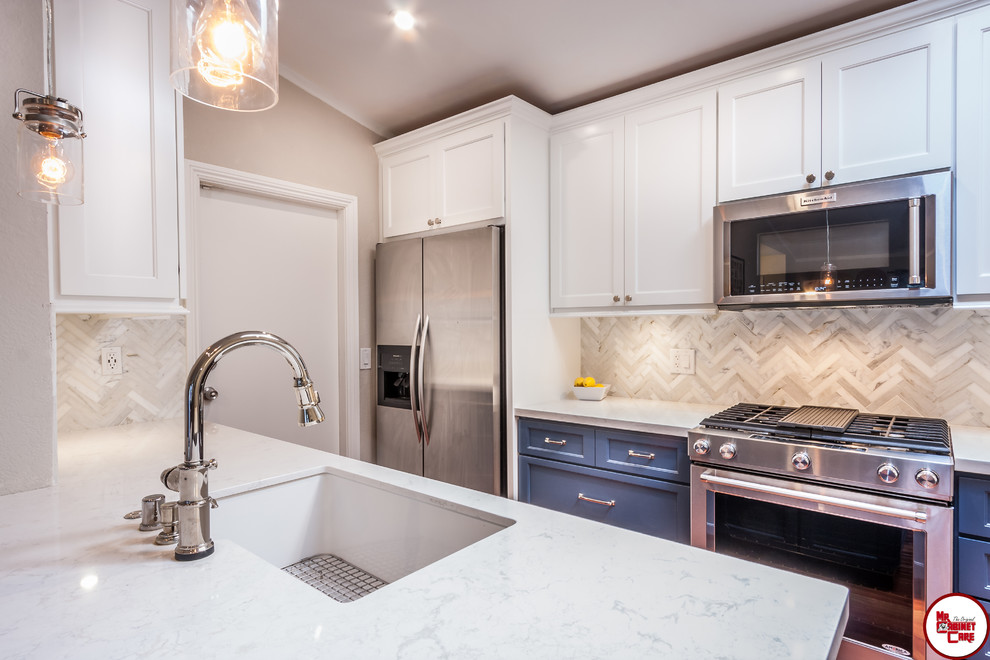 Example of a small trendy galley medium tone wood floor eat-in kitchen design in Orange County with an undermount sink, raised-panel cabinets, white cabinets, quartz countertops, white backsplash, stainless steel appliances and no island