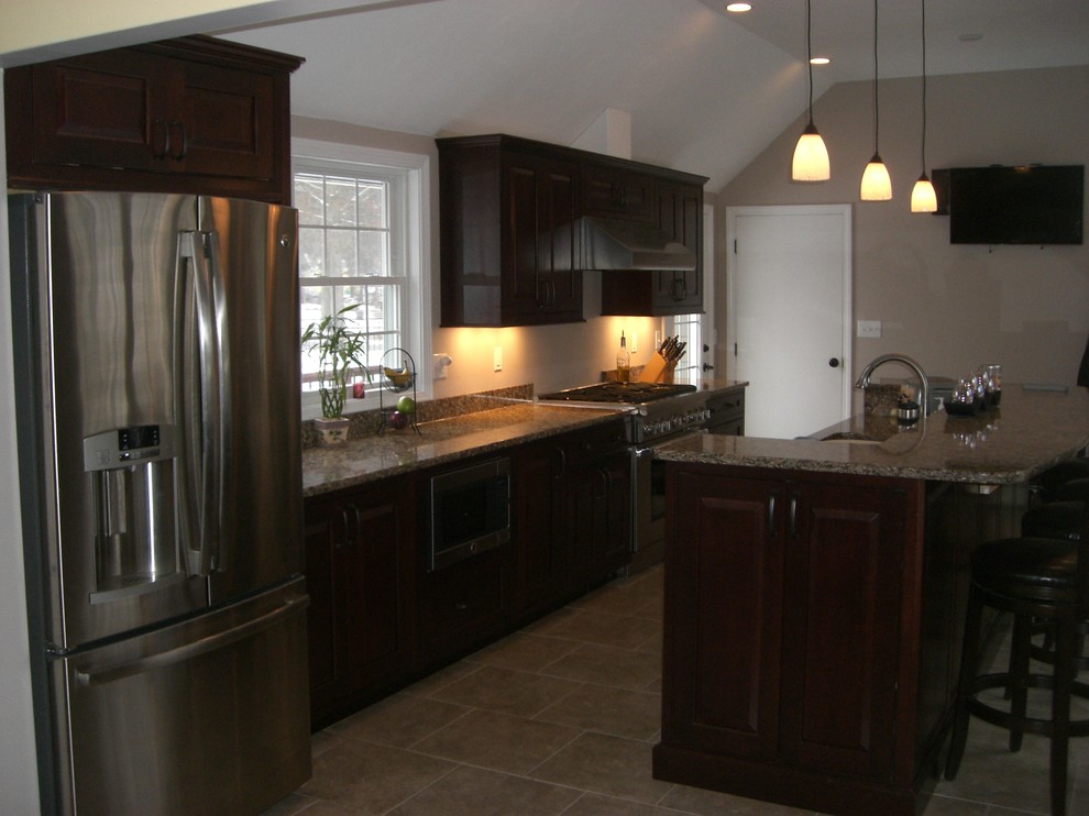 Photo of a classic kitchen in Boston.