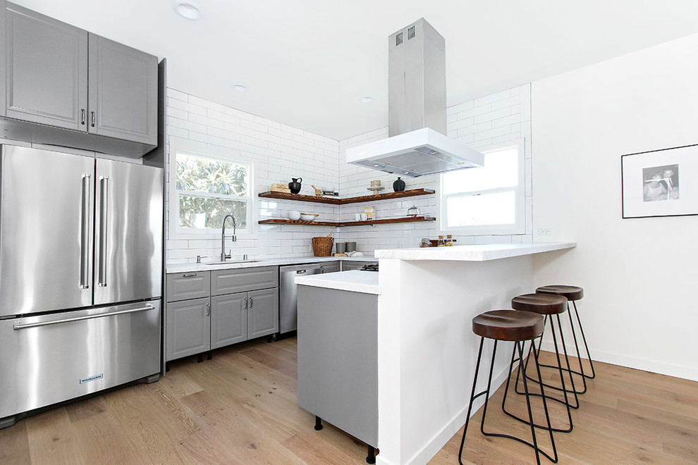 Inspiration for a 1950s kitchen remodel in Los Angeles