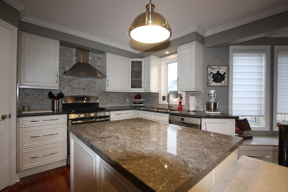 Oshawa Kitchen Renovation Kitchen Toronto by Lotus Home Interiors