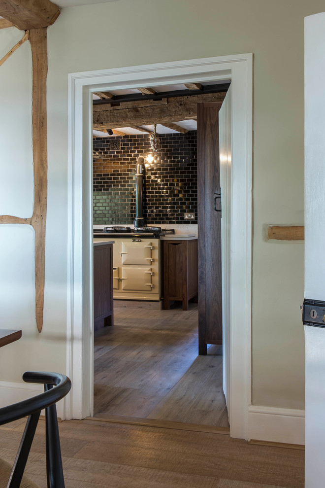 This is an example of a rustic kitchen in Oxfordshire.