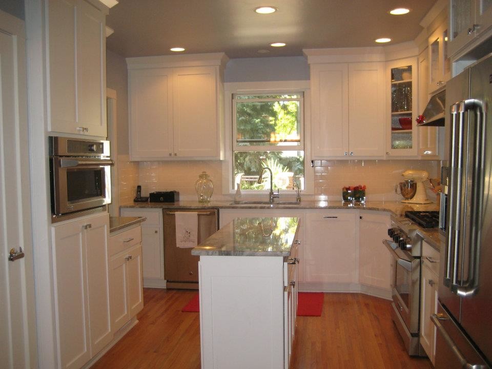 Photo of a classic kitchen in Omaha.