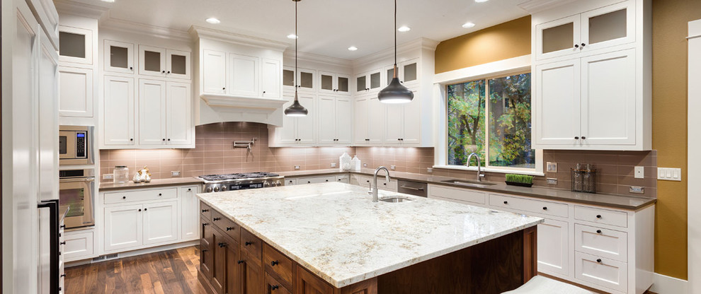 Example of a transitional kitchen design in DC Metro
