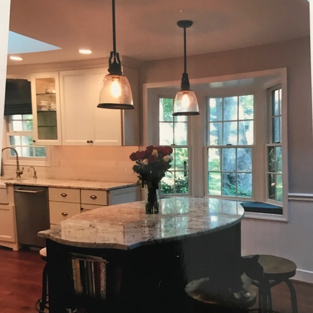 Elegant kitchen photo in Baltimore
