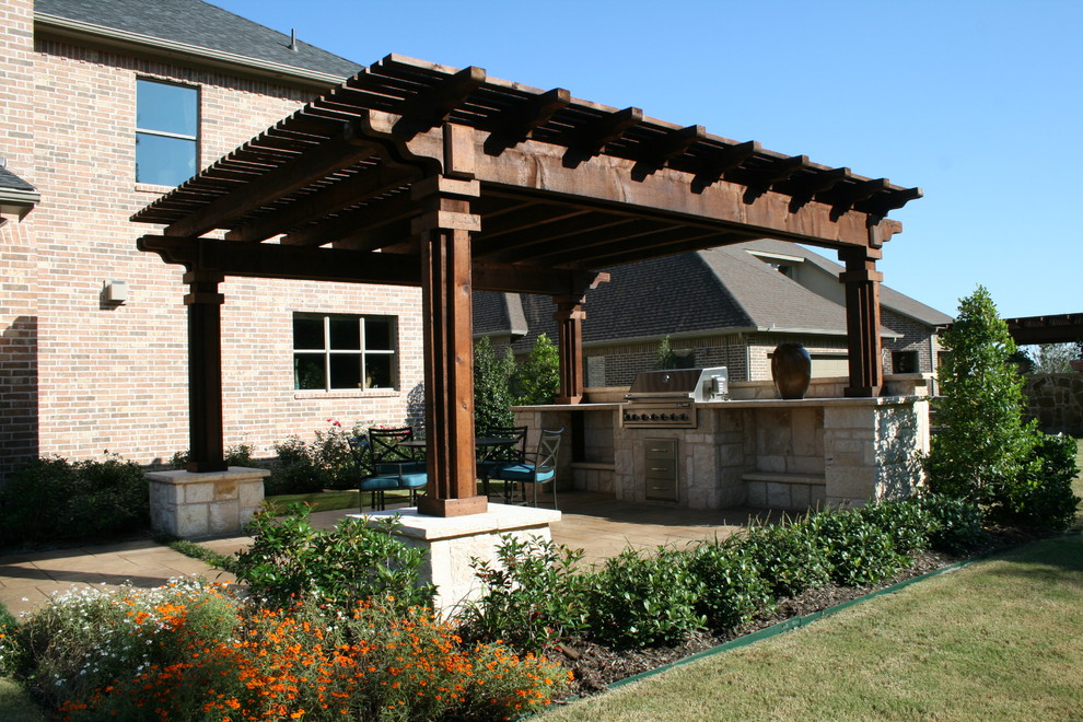 Outdoor Kitchens - Traditional - Kitchen - Dallas - by User | Houzz