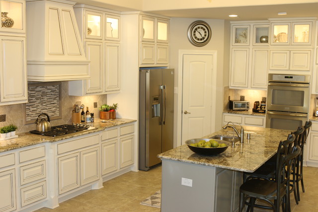 Painted Kitchens - Traditional - Kitchen - Austin - by ...