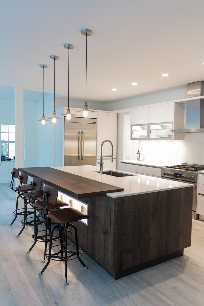 Palm Beach Gardens | Modern Florida Kitchen with Industrial Touch
