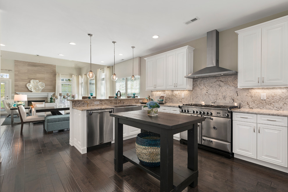 Paramount Homes, Escapes at Ocean Breeze Kitchen and Great Room