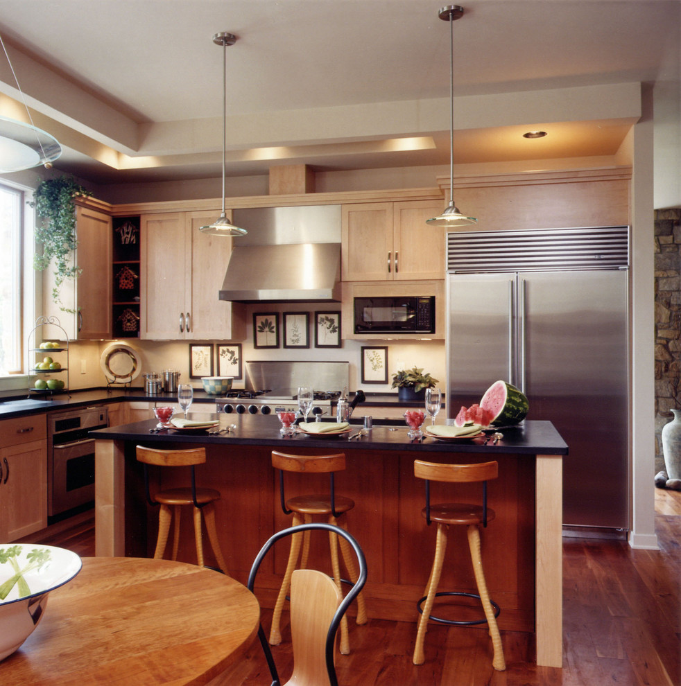 Example of an eclectic kitchen design in Baltimore