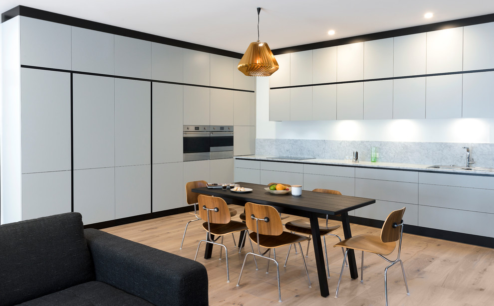 This is an example of a modern kitchen in Adelaide.