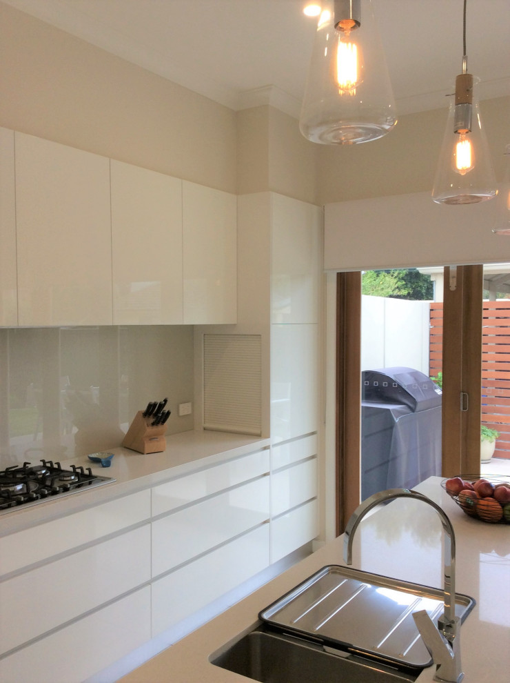 Parkside, SA Modern Kitchen Adelaide by White Oyster Interiors