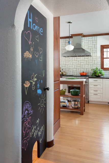 Kitchen of the Week: Blue, Brass and Built-Ins