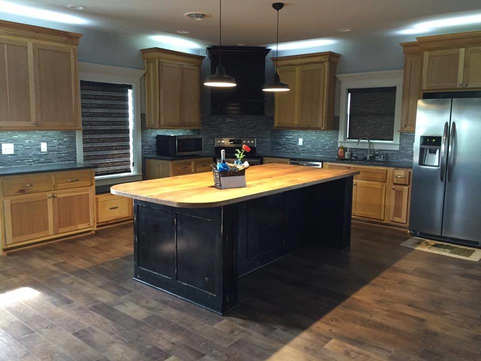 Paxton Shouse Farmhouse Kitchen Chicago by Elite Builders LLC