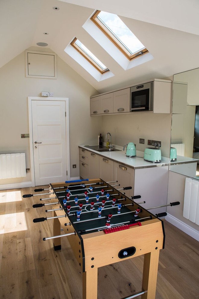 This is an example of a contemporary kitchen in Buckinghamshire.