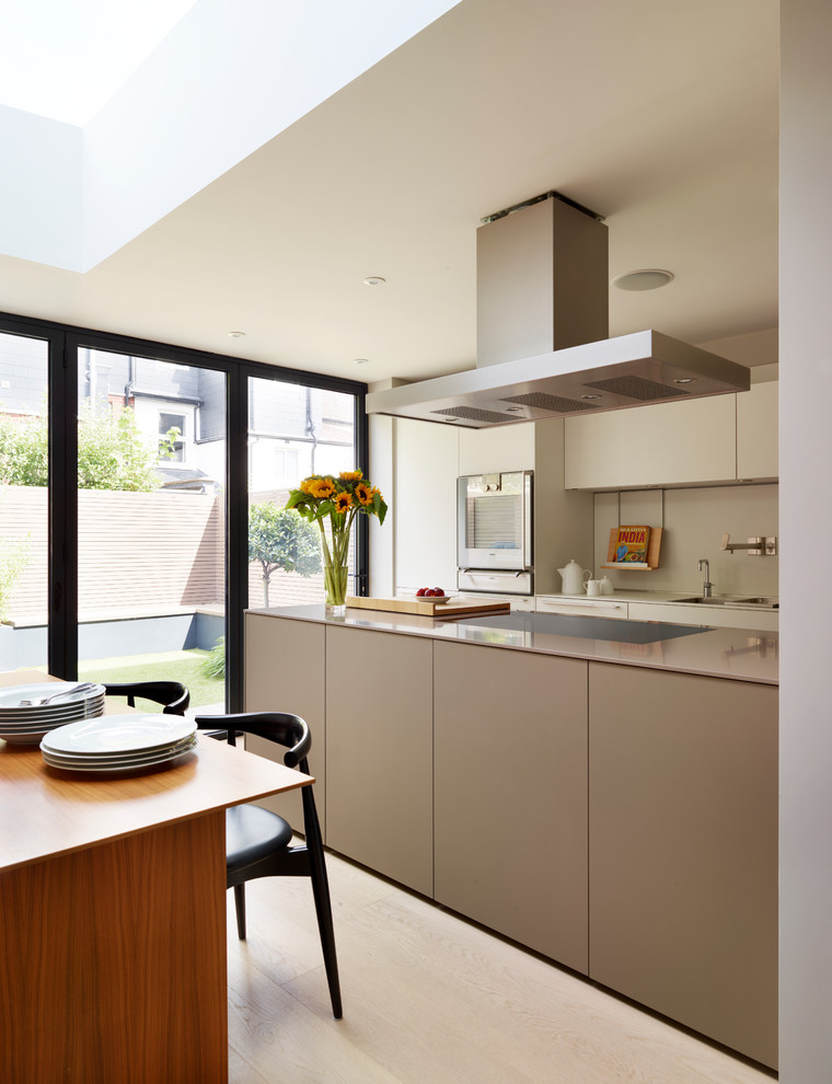 Perfectly formed - Contemporary - Kitchen - London - by Kitchen
