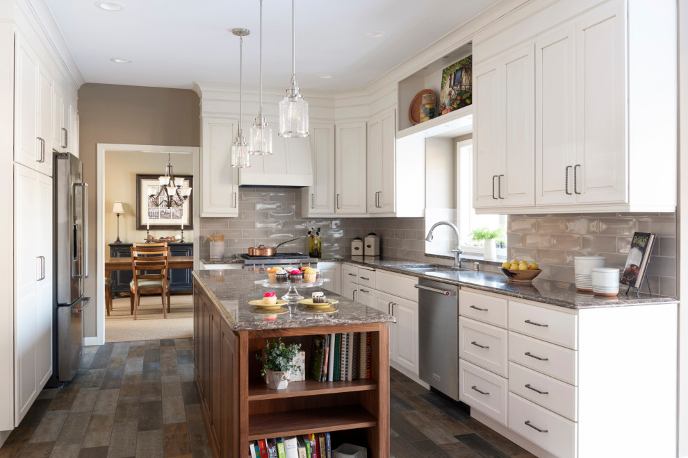 Inspiration for a timeless kitchen remodel in Minneapolis