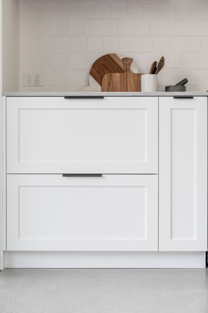 Petersham Kitchen - Transitional - Kitchen - Sydney - by Blue Tea ...