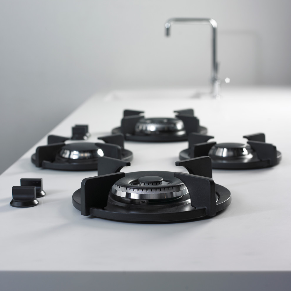 PITT Integrated Gas Burners Contemporary Kitchen Toronto by The