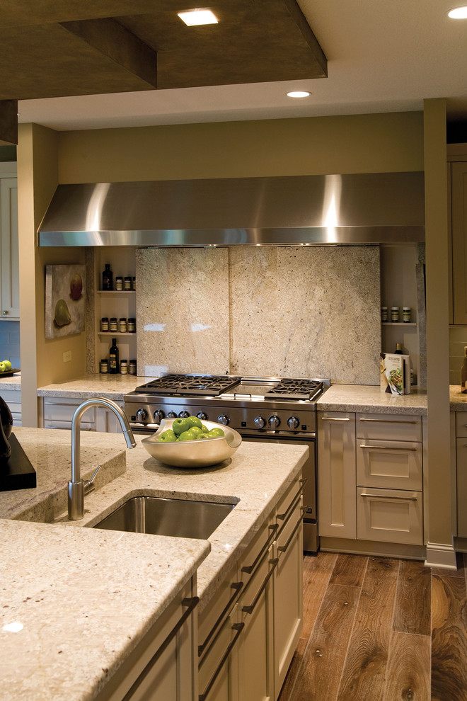 Design ideas for a contemporary kitchen in St Louis with stainless steel appliances.