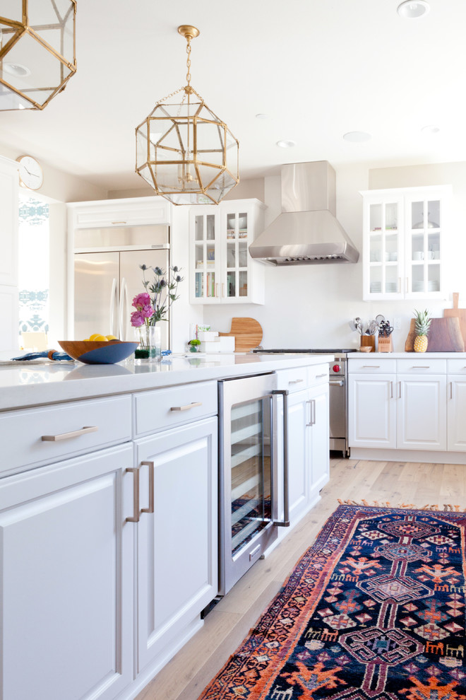Inspiration for a transitional kitchen remodel in Los Angeles