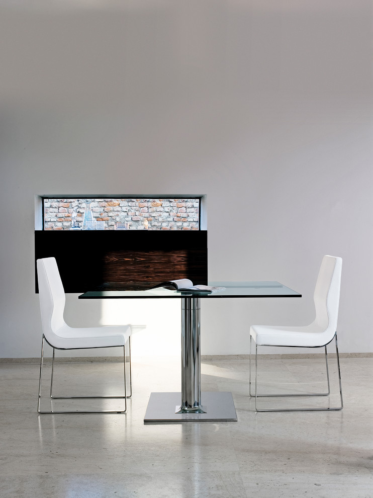 Plinto Extension Dining Table by Bonaldo Contemporary Kitchen