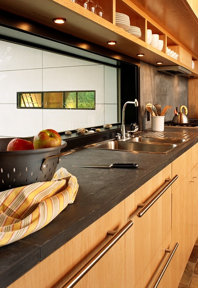 This is an example of a modern kitchen in Seattle.