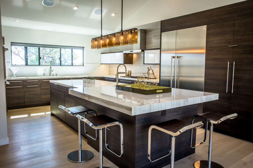 Trendy kitchen photo in San Diego
