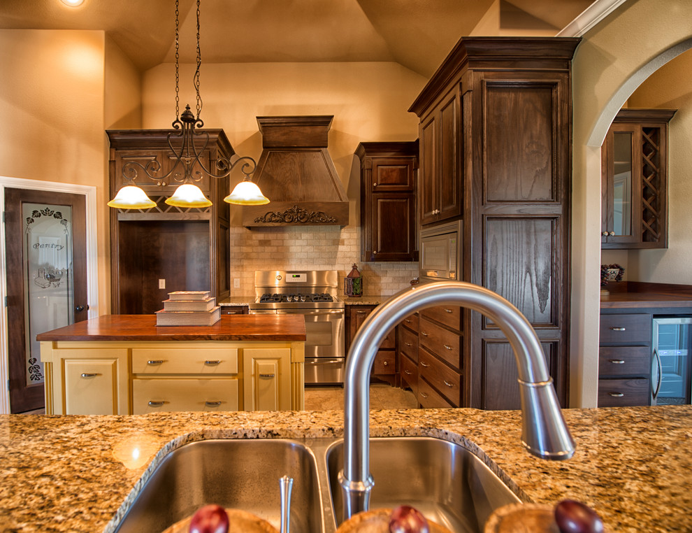 Preston Manor Custom 2 Traditional Kitchen Dallas by