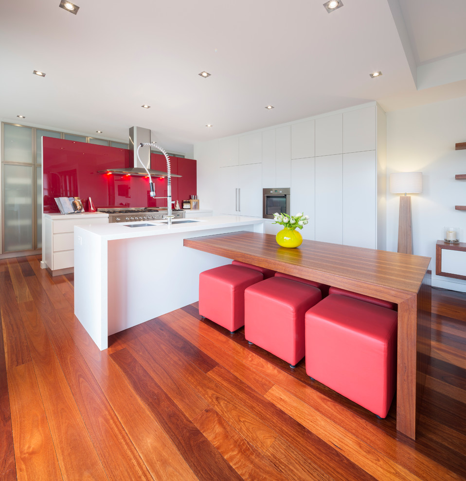Example of a minimalist kitchen design in Canberra - Queanbeyan