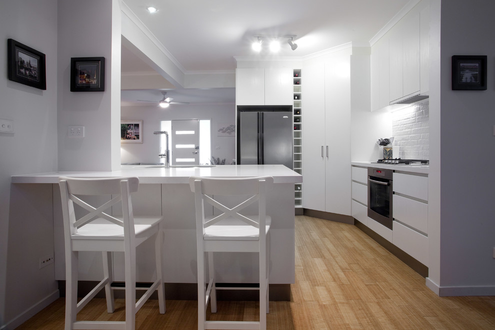 Open Plan Functional White Kitchen Modern Kitchen Melbourne