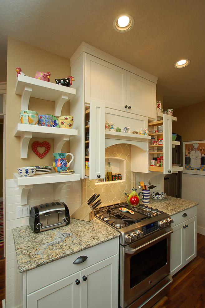 Pull out shelving above stove Modern Kitchen Boise by Keilty