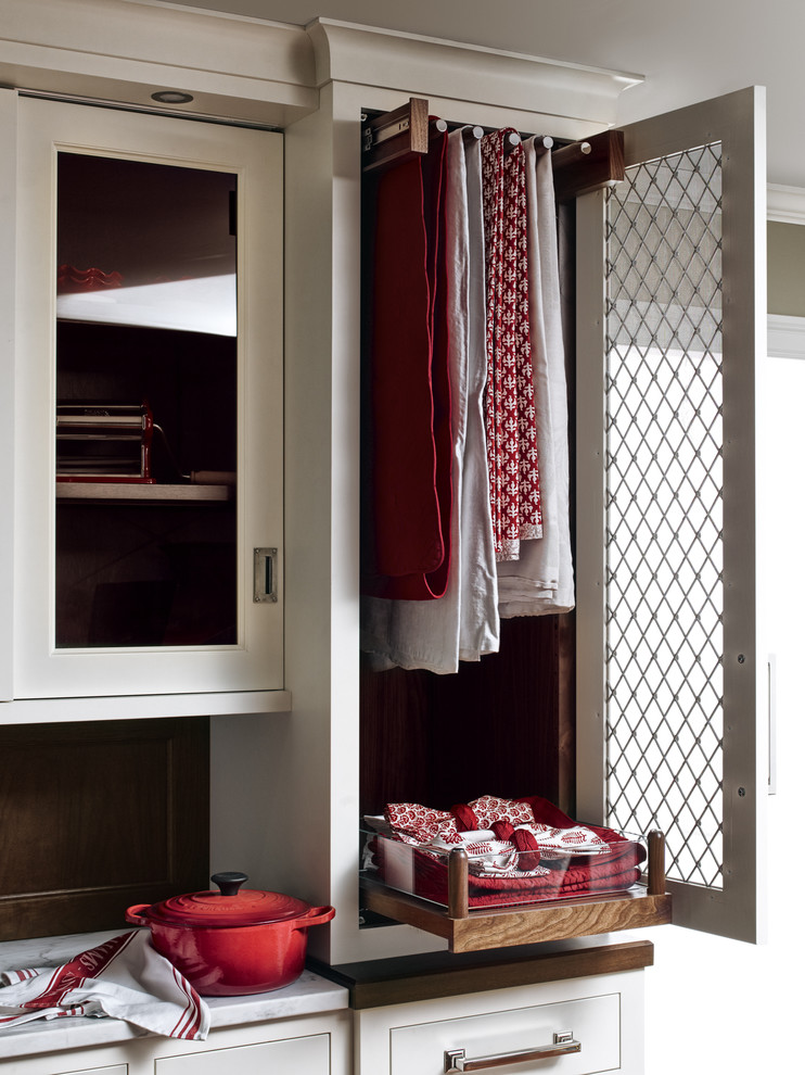 Inspiration for a transitional kitchen remodel in Boston