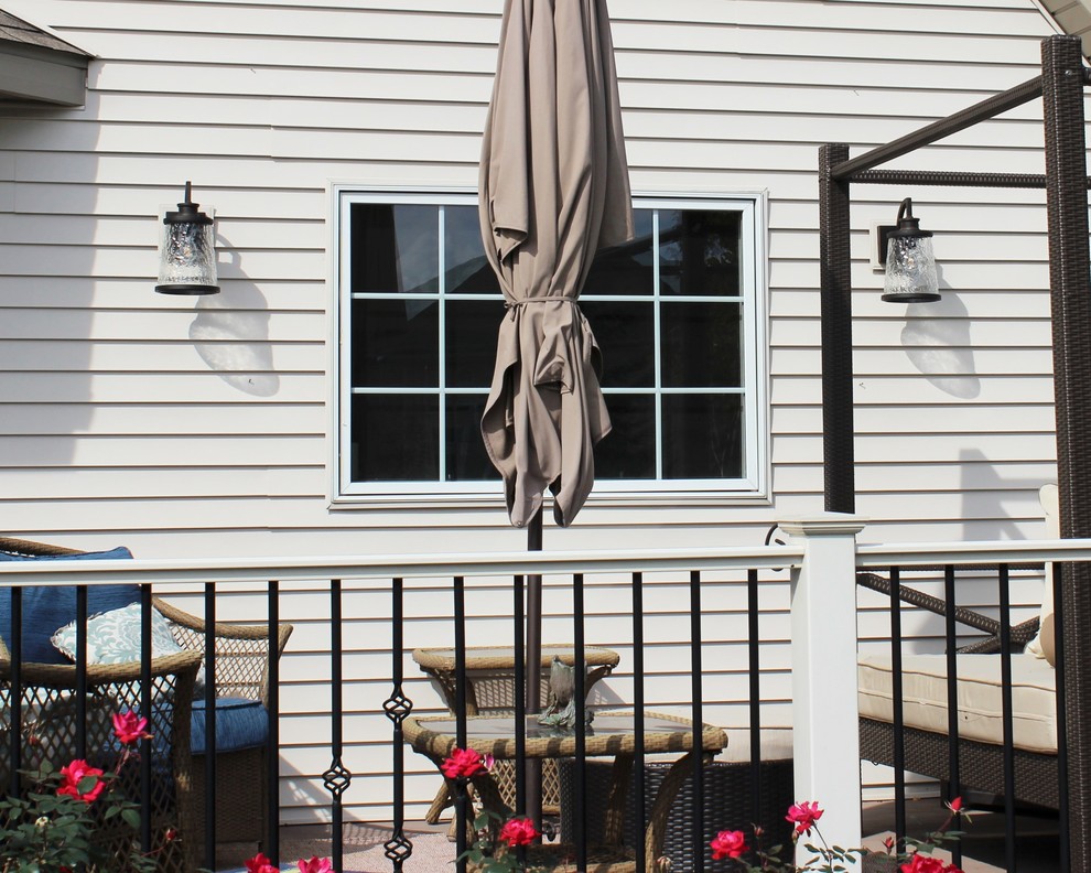 Quad Cities Kitchen With Gray Base and Waterfall Counters