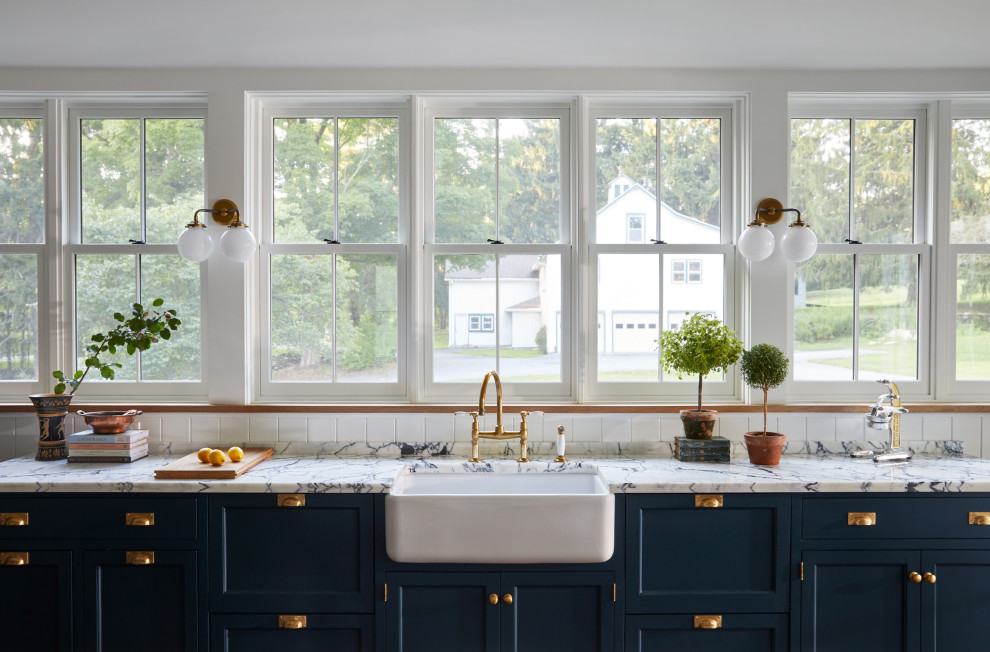 Farmhouse kitchen photo in New York