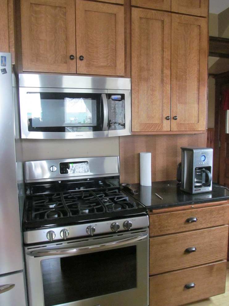 Quarter sawn Oak Kitchen Traditional Kitchen Minneapolis