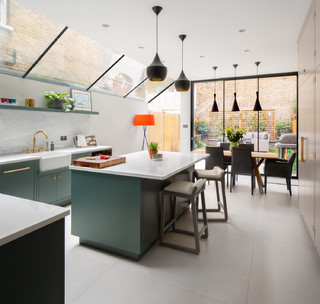 75 Kitchen with Green Cabinets and White Appliances Ideas You'll Love -  January, 2024